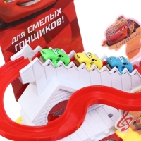 Автотрек &laquo;Тачки&raquo; , 3 машинки, световые и звуковые эффекты, работает от батареек