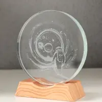 Сувенир стекло свет "Диск. Высадка космонавта на луну" 5хLED d=10 см, USB 10х4х11,4 см
