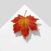 Брошь &laquo;Лист&raquo; осенняя пора, цвет оранжево-жёлтый в золоте