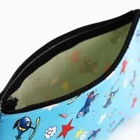 Косметичка-пенал на молнии, плоская, с рисунком, голубая
