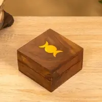 Шкатулка "Фазы Луны" 10х10х6 см, дерево шишам