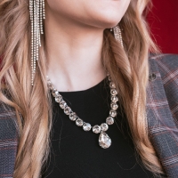 Колье &laquo;Драгоценность&raquo; капля, цвет белый в серебре, 34 см