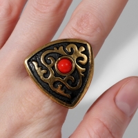 Кольцо &laquo;Этника&raquo; узорчатый треугольник, цвет красный в чернёном золоте, безразмерное