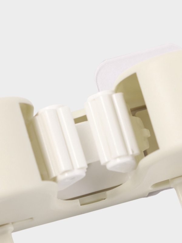 Держатель для швабр настенный самоклеящийся, 4 отделения, 33х6х6