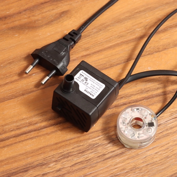 Фонтан "Большой дом с лестницей" 25х15 см (с подсветкой)