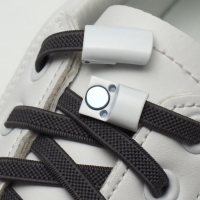 Фиксатор для шнурков, на магнитах, пара, размер 2,6 &times; 2 &times; 0,7 см, цвет белый