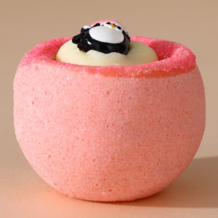 Бомбочка для ванны с игрушкой ЧИСТОЕ СЧАСТЬЕ &laquo;Пингвин&raquo;, 130 г, Новый Год