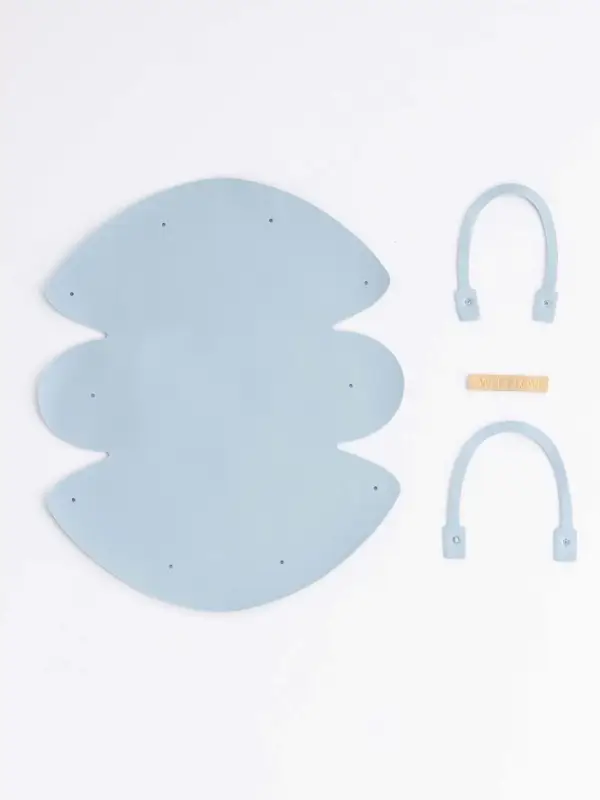 Кожанная подарочная сумочка 14 х 6,5 х 12,8 см небесно-голубая