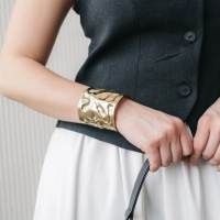 Браслет металл &laquo;Манжета&raquo; с выемками, цвет золото