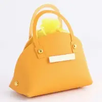 Кожанная подарочная сумочка 14 х 6,5 х 12,8 см желтая