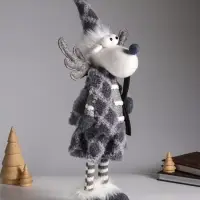 Кукла интерьерная "Лосиха в сером наряде, с лыжами" 14х12х45 см