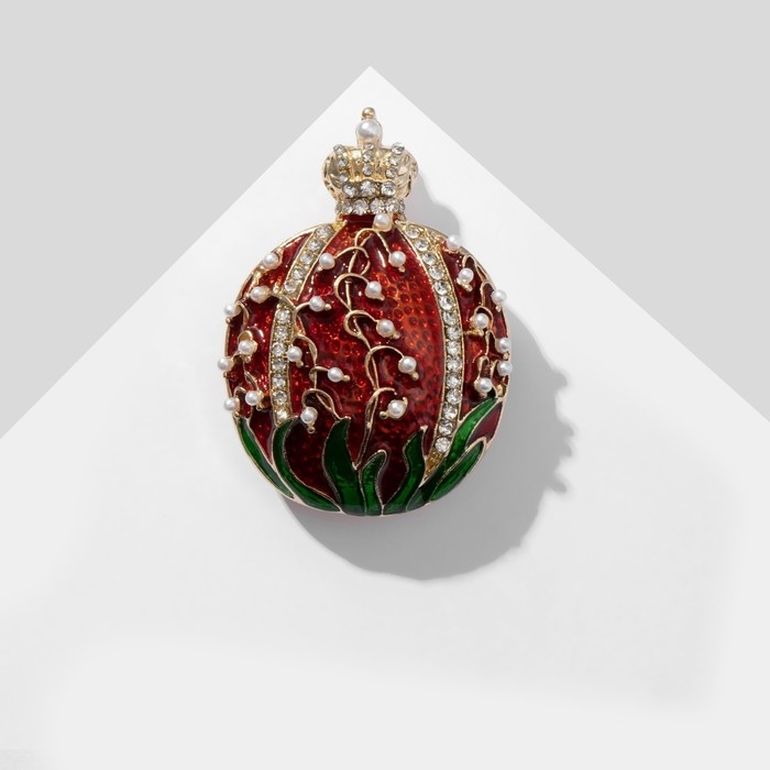 Брошь &laquo;Гранат&raquo; с короной, цвет чёрно-белый в золоте