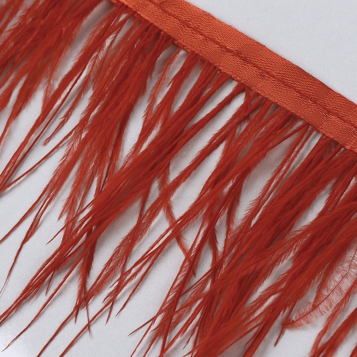 Тесьма с перьями страуса, 8-10 см, 5 &plusmn; 0,5 м, цвет алый