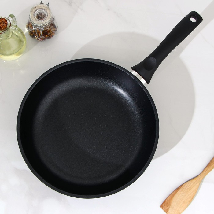 Сковорода &laquo;Традиция&raquo;, d=26 см, пластиковая ручка, антипригарное покрытие, цвет чёрный