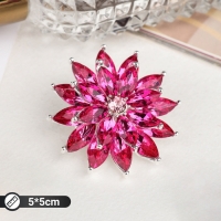 Брошь &laquo;Цветок&raquo; хризантема, цвет малиновый в серебре