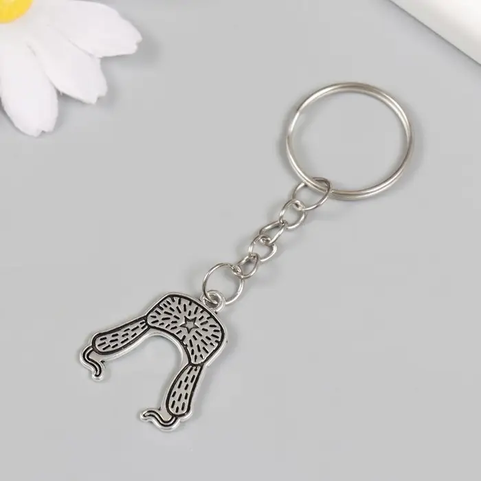 Брелок металл "Шапка ушанка со звездой" 2,4х2,4 см