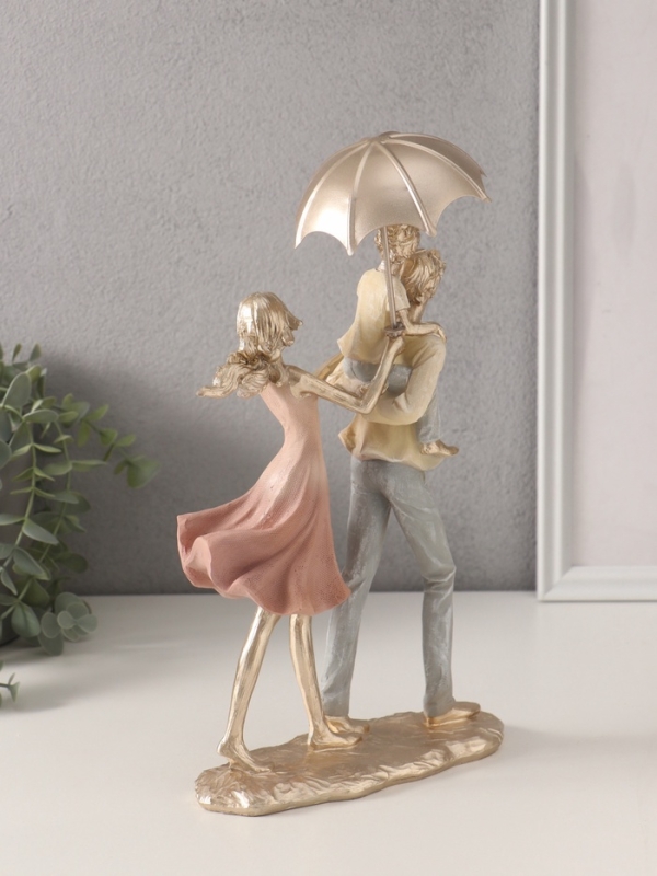 Сувенир полистоун "Папа, мама, я - прогулка под зонтом" жёлто-розовый 17,5х8,5х27/31 см