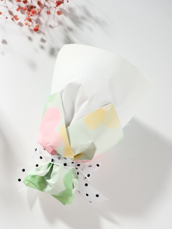 Букет из мыльных лепестков "Розы в подарочной коробке" голубой 7,5х13,8х20,5 см