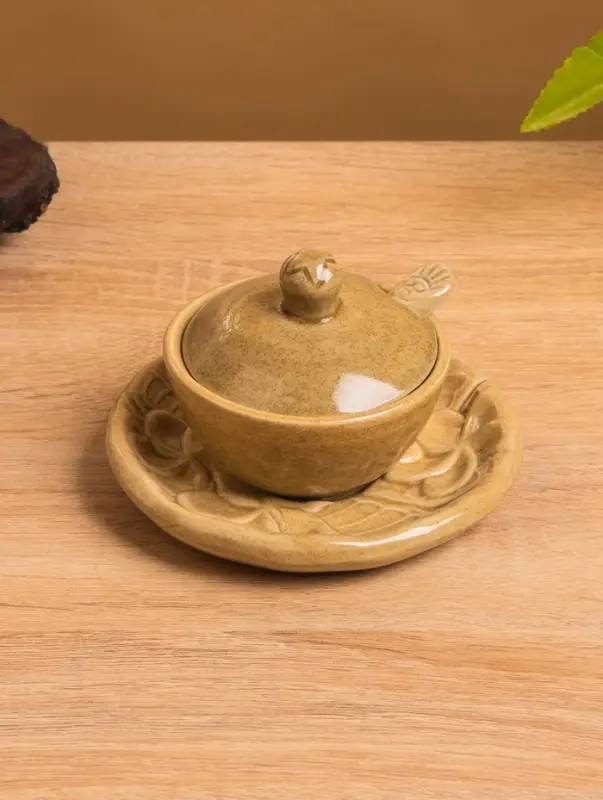 Соусник с крышкой на подставке "Флора" керамика, цв. бежевый, 11х11х7 см