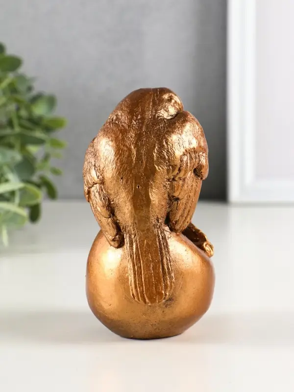 Фигура гипс "Птица на яблоке" высота 13 см, бронза