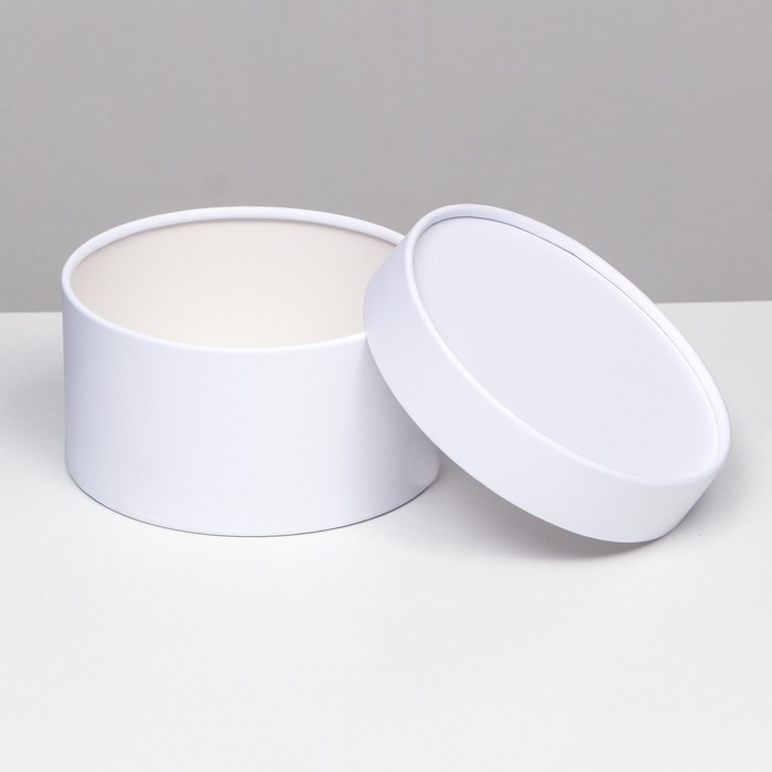 Подарочная коробка "Алмаз" белый, завальцованная без окна, 16х11 см