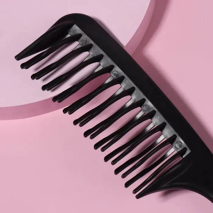 Расчёска двухрядная, 21&times;4.5 (&plusmn;1) см, чёрная