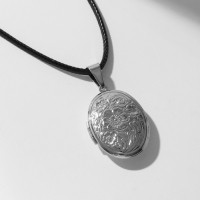 Кулон на шнурке &laquo;Для фото&raquo; овал с цветами, цвет серебро на чёрном шнурке, 45 см