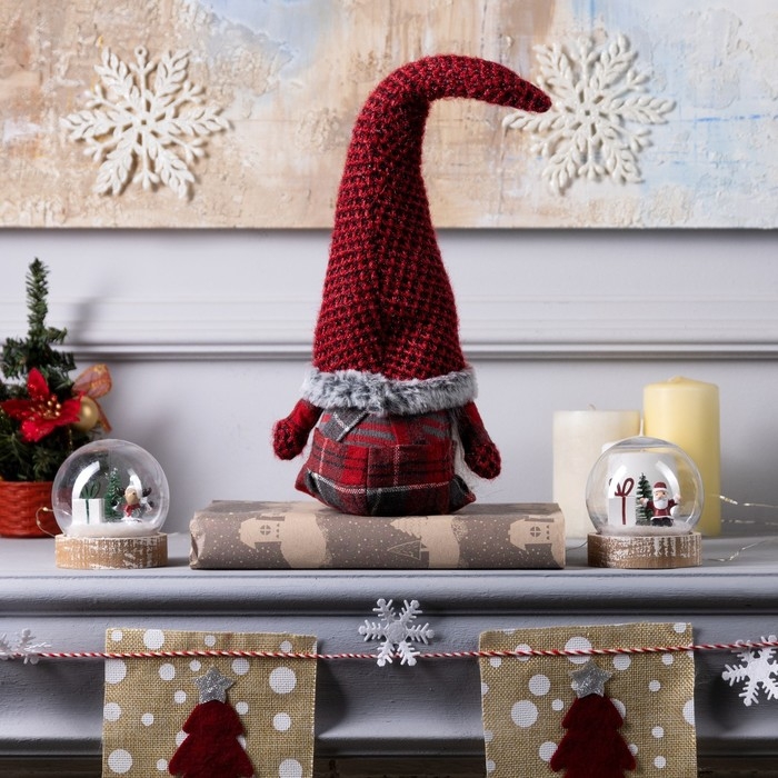 Светодиодная фигура &laquo;Гном в красном колпаке&raquo; 13 &times; 58 &times; 8 см, текстиль, батарейки AG10х3 (в комплекте), свечение тёплое белое