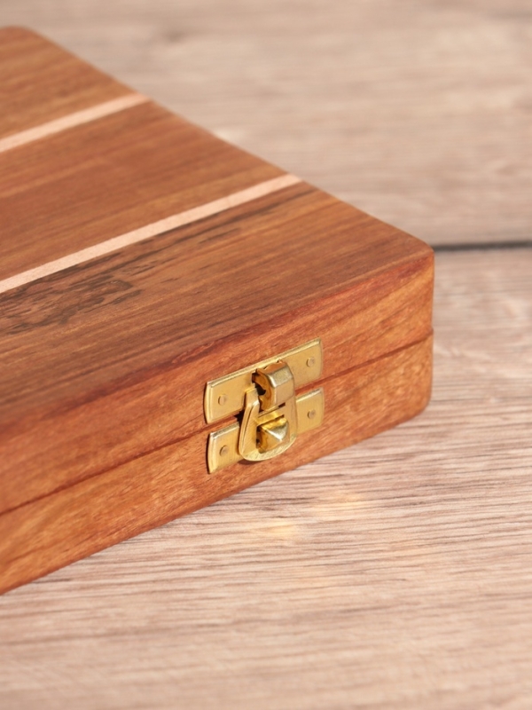 Нарды 24,5х15х3,5 см, дерево шишам, латунь