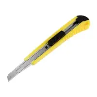 Нож универсальный ТУНДРА, пластиковый корпус, металлическая направляющая, 9 мм