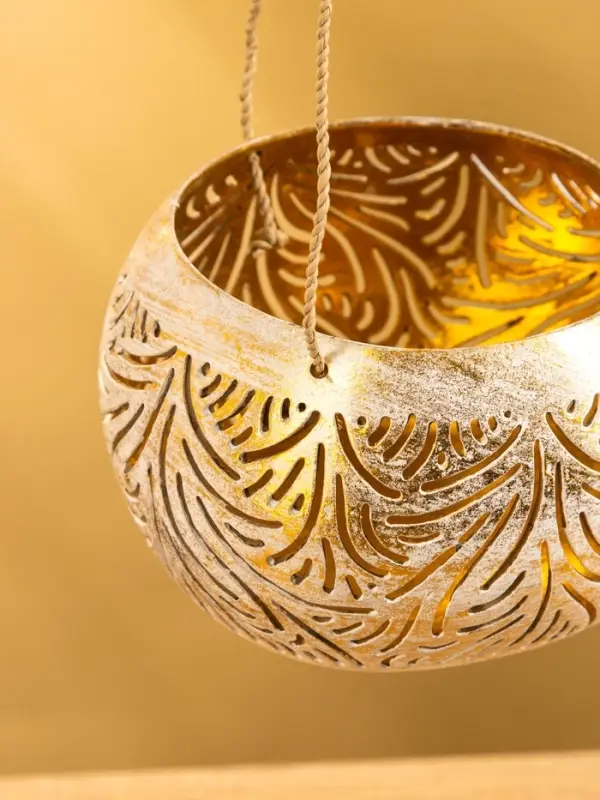 Подсвечник подвесной из кокоса, 14&times;14&times;10 см, бело-золотой