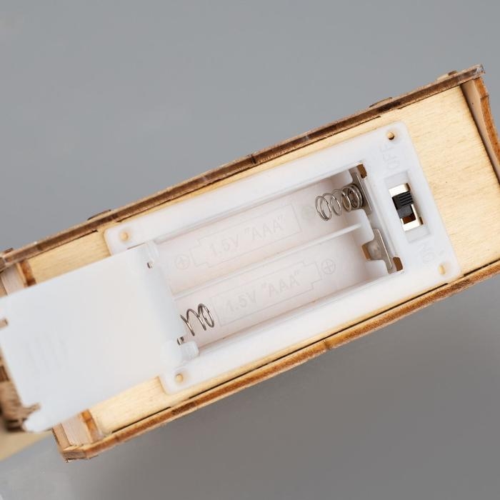 Светодиодная фигура &laquo;Дом с оленем&raquo; 12 &times; 17 &times; 4 см, дерево, батарейки АААх2 (не в комплекте), свечение тёплое белое