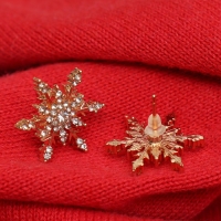 Новый год! Серьги со стразами &laquo;Снежинки&raquo; прелесть, цвет белый в золоте