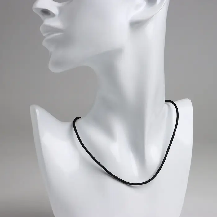 Шнурок каучуковый, неполый, 55 см, d=2 мм, чёрный в серебре