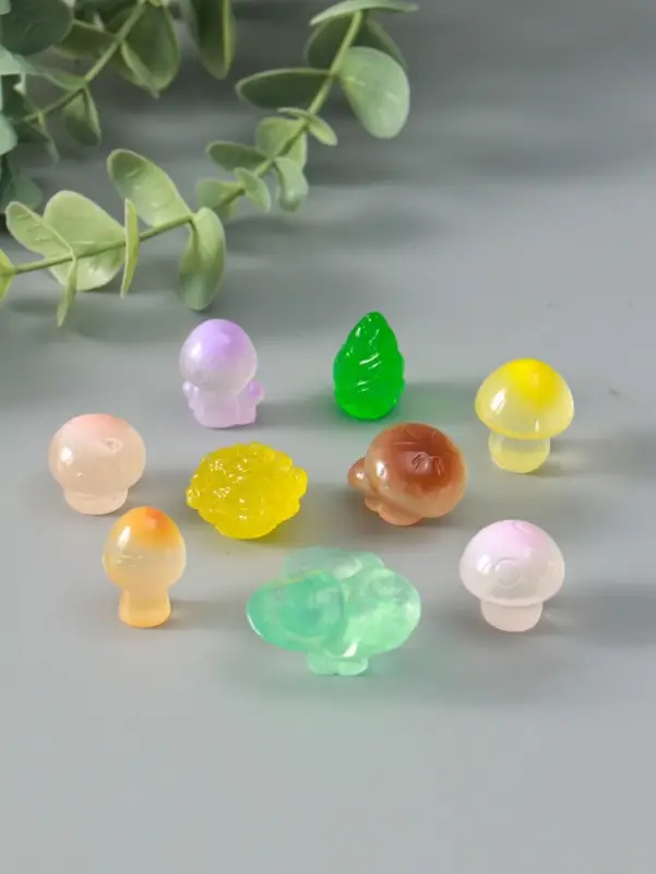 Сувенир эпоксидная смола флюоресцентный "Грибочки" набор 9 шт 1х2,4 см