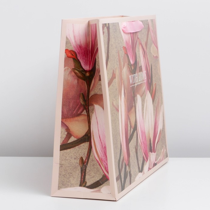 Пакет подарочный ламинированный горизонтальный, упаковка, &laquo;Love&raquo; , L 40 х 31 х 11,5 см