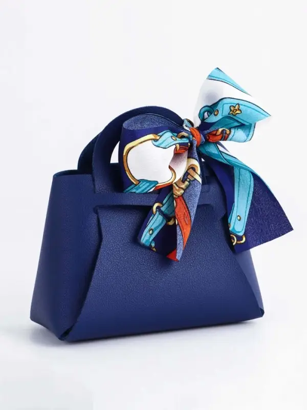 Кожанная подарочная сумочка 13 х12 х 5,5 см глубокий синий