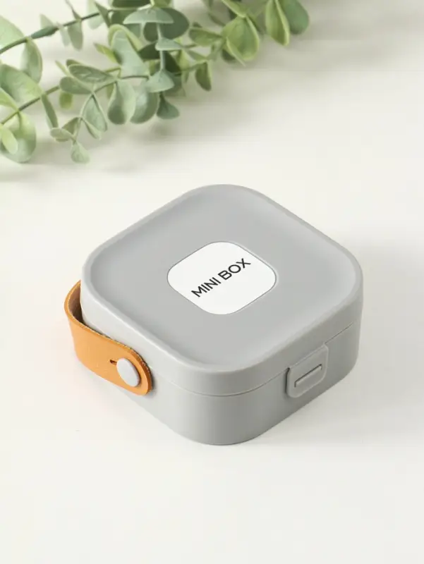 Шкатулка пластик для украшений с зеркалом, с ручкой 3 ячейки, 3 полосы, серый 9х9х3,8 см