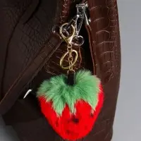 Пушистик на кольце "Клубника" красная 17х8х5 см