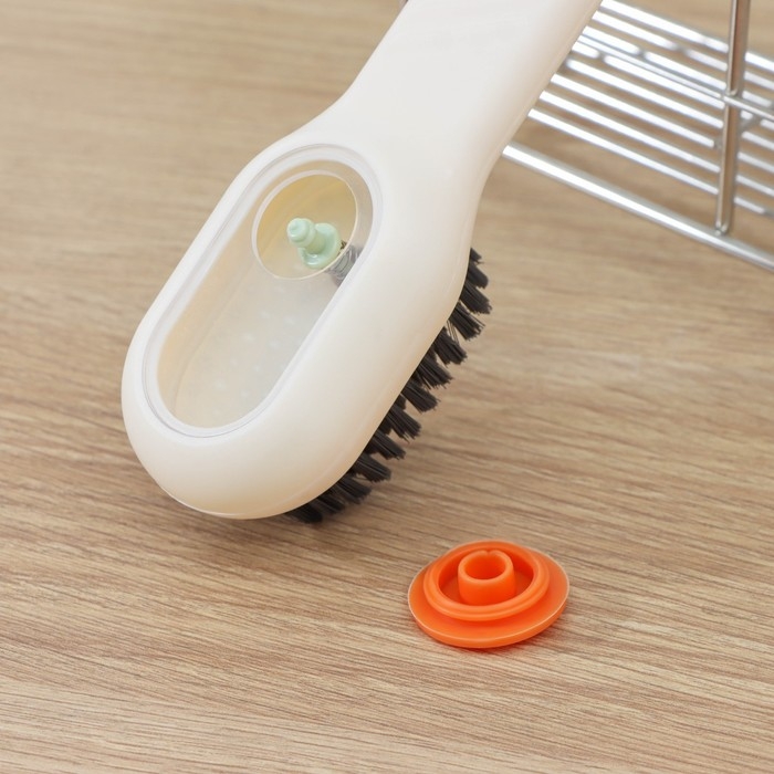 Щётка с дозатором Доляна, 17&times;4,5&times;4,5 см