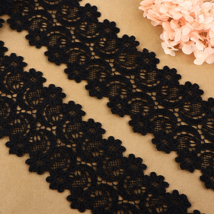Кружево гипюровое, 65 &plusmn; 5 мм &times; 6,8 &plusmn; 0,5 м, цвет чёрный