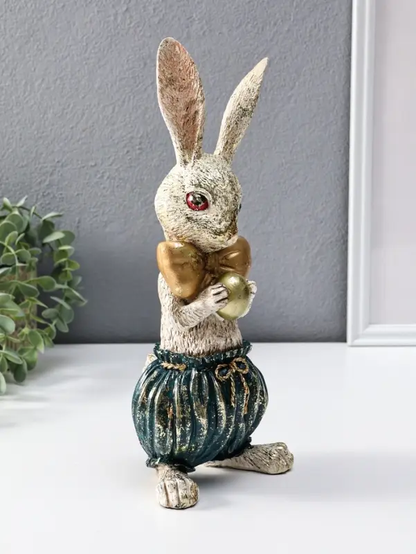 Сувенир полистоун "Зайчик с золотым яичком" 12х9,5х30 см