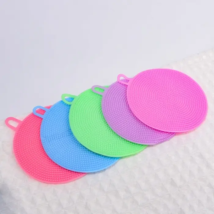 Щётка для умывания с подвесом, силиконовая, d=9.5 см, МИКС