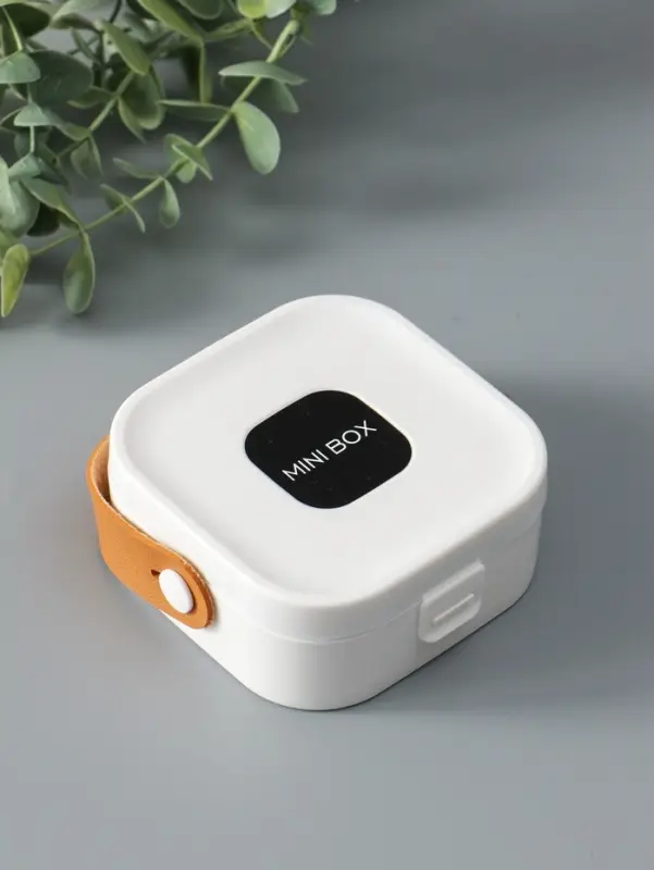 Шкатулка пластик для украшений с зеркалом, с ручкой 3 ячейки, 3 полосы, белый 9х9х3,8 см