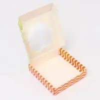 Подарочная коробка сборная с окном &laquo;Новый год&raquo;, 11.5&times;11.5&times;3 см