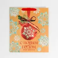 Пакет подарочный новогодний ламинированный &laquo;Венок&raquo;, M 26 х 30 х 9 см