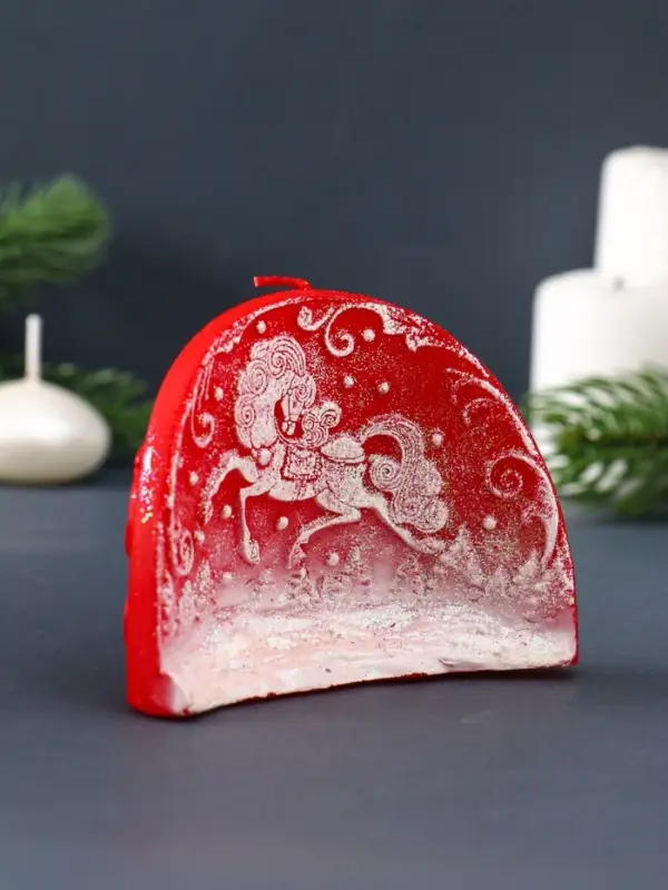 Свеча фигурная "Барельеф с лошадкой" 10,5х4,5х8 см, цв. красный