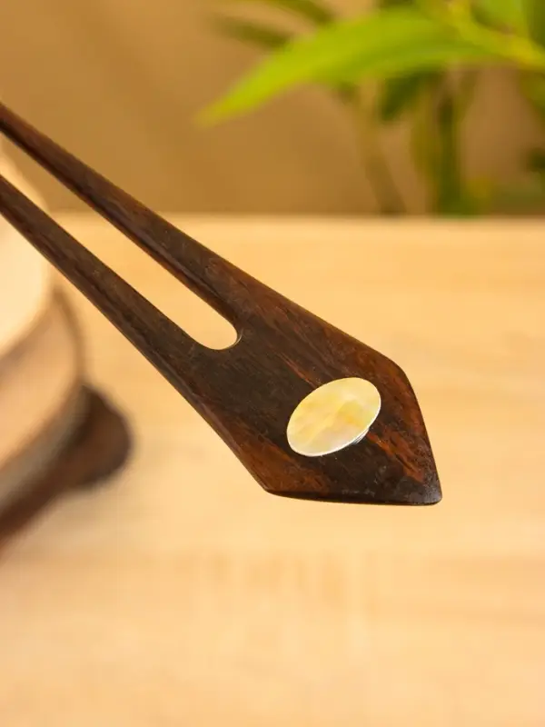 Заколка для волос фигурная, дерево Соно, ракушка, 17х4 см, цв. тёмно-коричневый