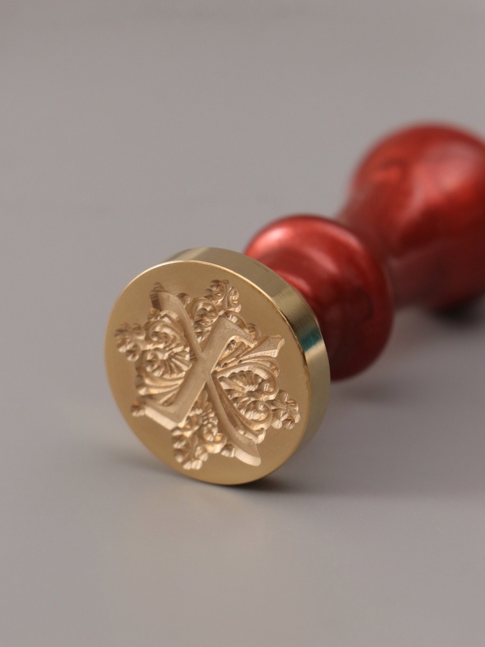 Печать для сургуча с пластиковой ручкой "Буква X на вензеле" 2,5х2,5х6,3 см