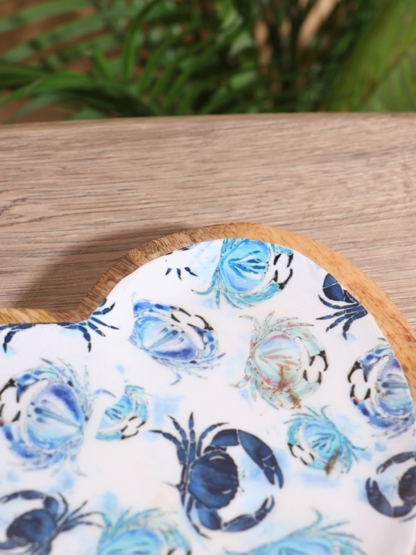 Блюдо в форме сердца &laquo;Крабы&raquo;, дерево манго, 20.5&times;20&times;2.3 см